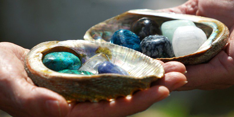 Kraftfulde krystalsæt til børn og voksne med dybere mening